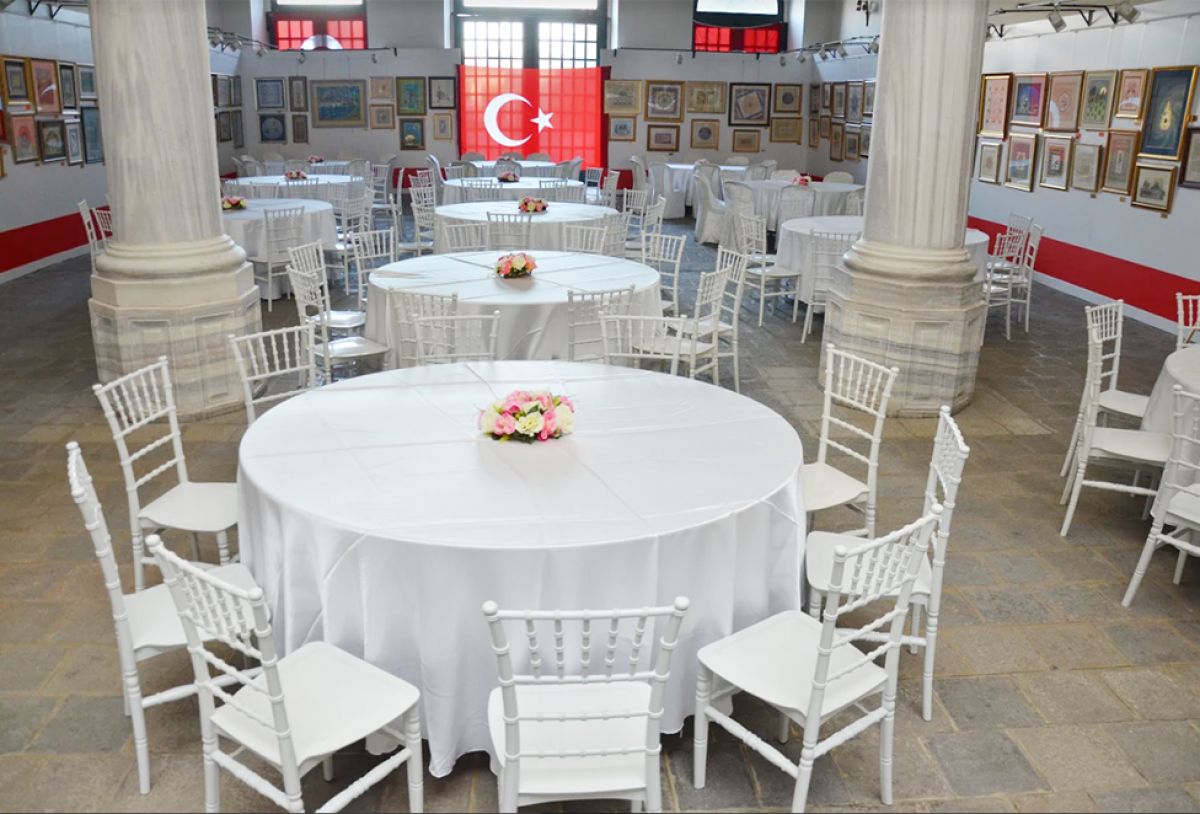 Kiralık Plastik masa sandalye zirve organizasyon